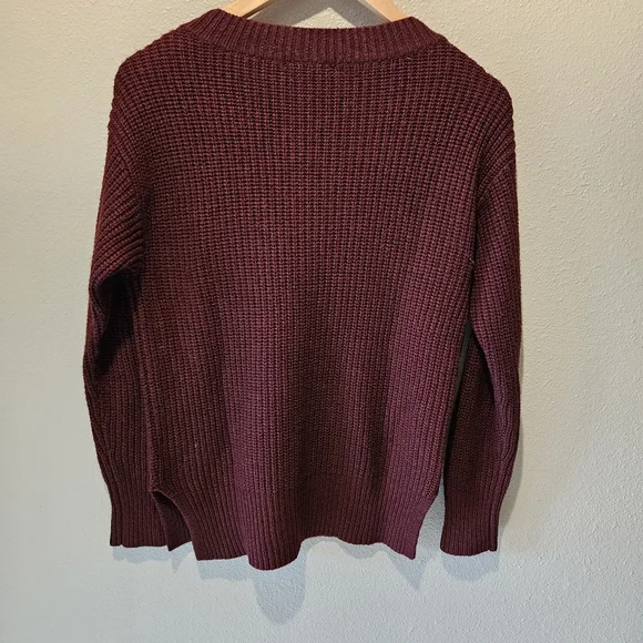 Sanctuary V-Neck Sweater - Picture 5 of 10